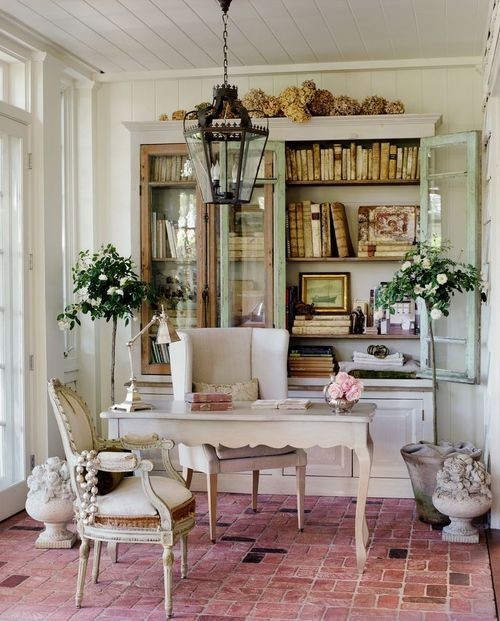 Decorate A Home Office Shabby Chic Style - Rustic Crafts & Chic Decor