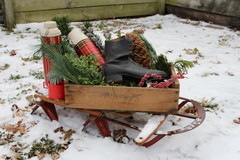 Inspiring Winter Porches Decorated With Vintage Sleds - Rustic Crafts