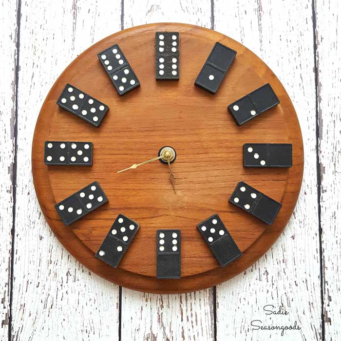 diy dominos clock