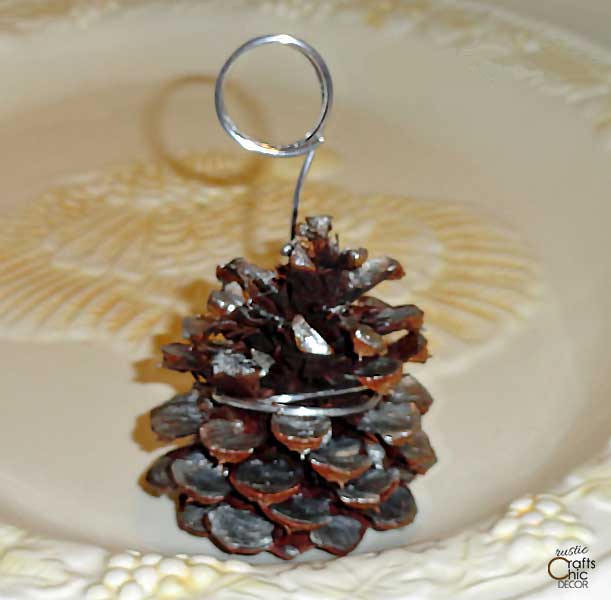 pine cone place card holder craft