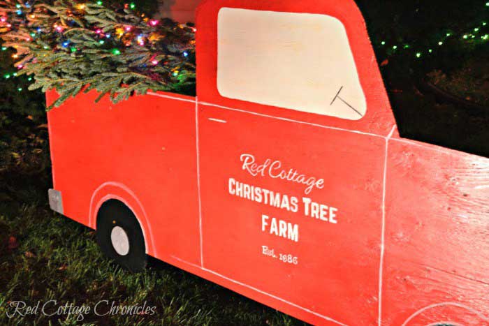 diy rustic Christmas truck with tree for outside