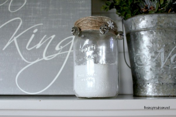 diy Christmas decorations - mason jar candle holder