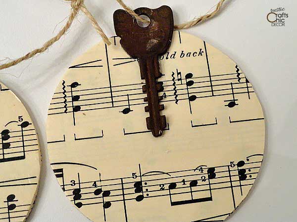 diy vintage key christmas ornament