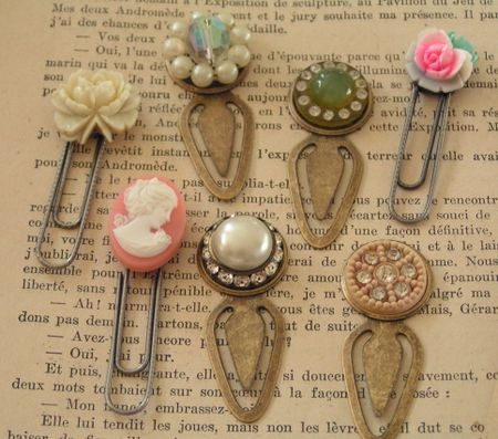 what to make with old jewelry - bookmark clip