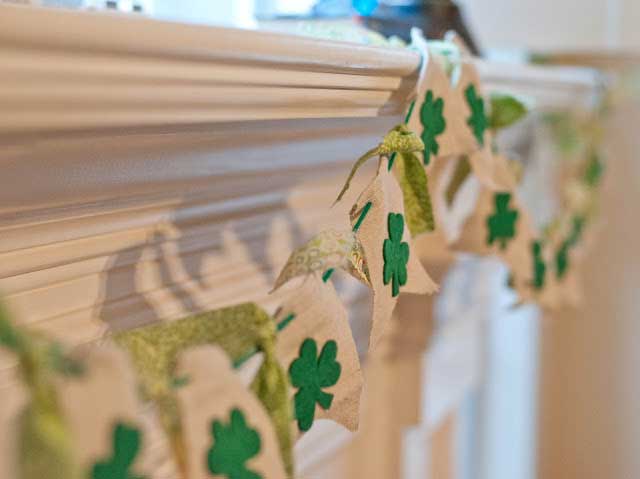 St. Patricks day crafts - burlap and clover garland