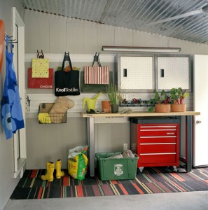 Garage Decorating Ideas And Organization - Rustic Crafts & DIY