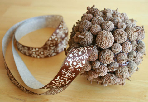 A Collection Of Acorn Crafts - Rustic Crafts & DIY