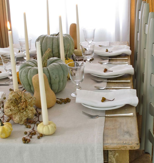 Thanksgiving table