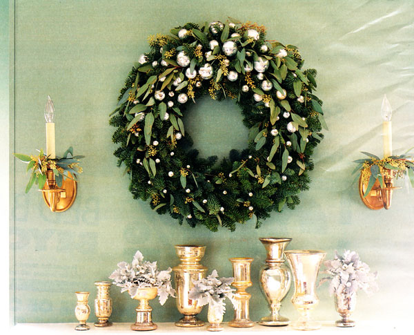 dress up an artificial Christmas wreath