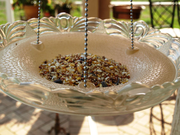 light fixture bird feeder