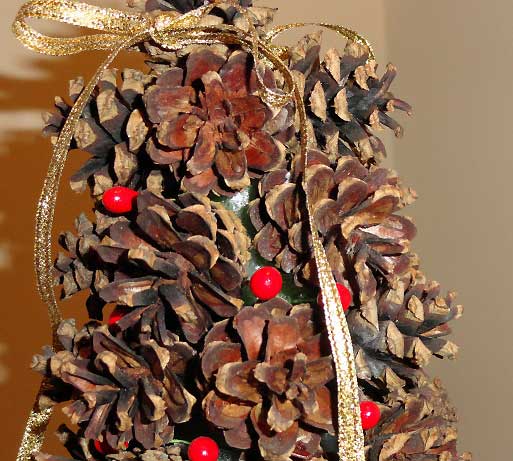 pine cone Christmas tree
