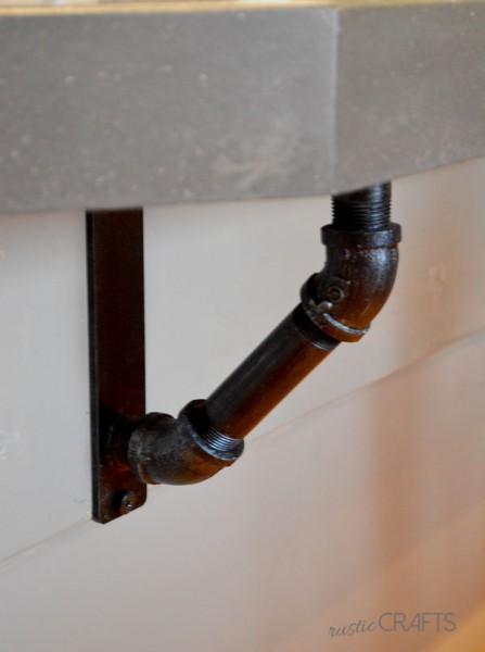 plumbers pipe bracket