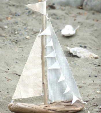 DIY driftwood sailboat