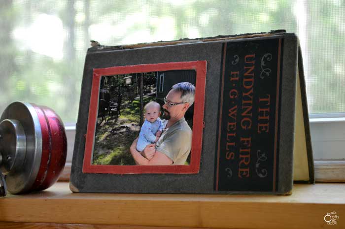 diy book cover picture frame