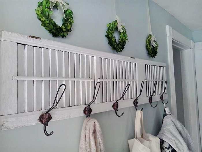 Shutter 2025 coat rack