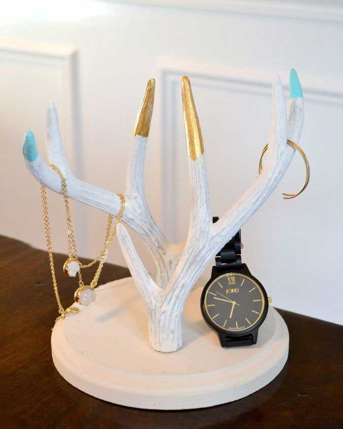 diy yarn wrapped antler craft