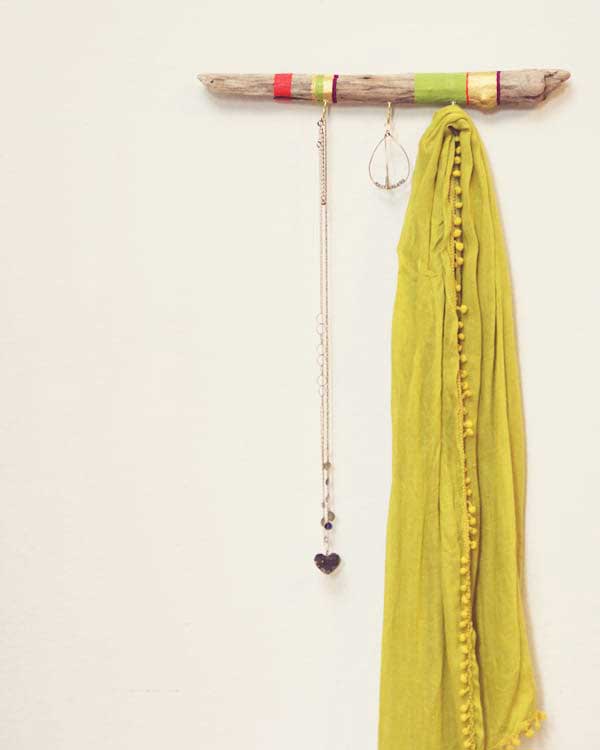 diy driftwood jewelry hanger