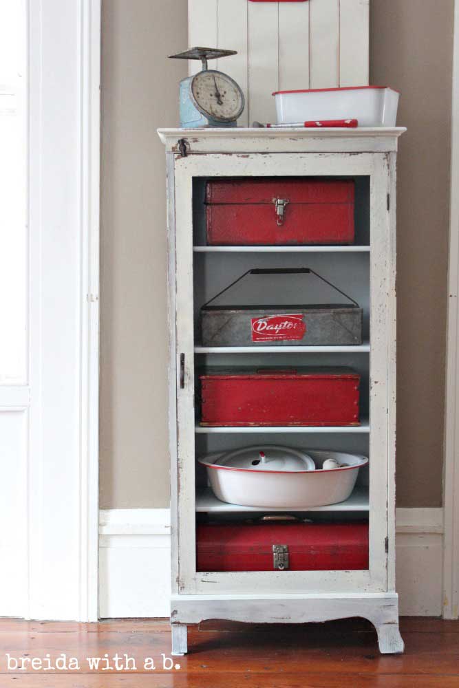 Vintage Tool Box Ideas - Rustic Crafts & DIY