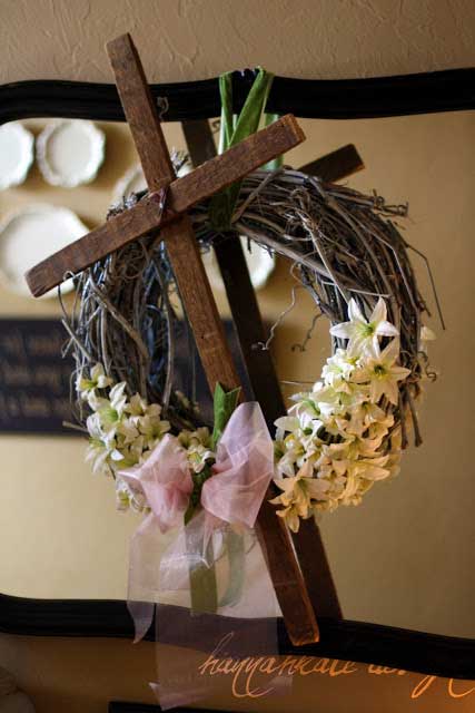 DIY Easter cross wreath