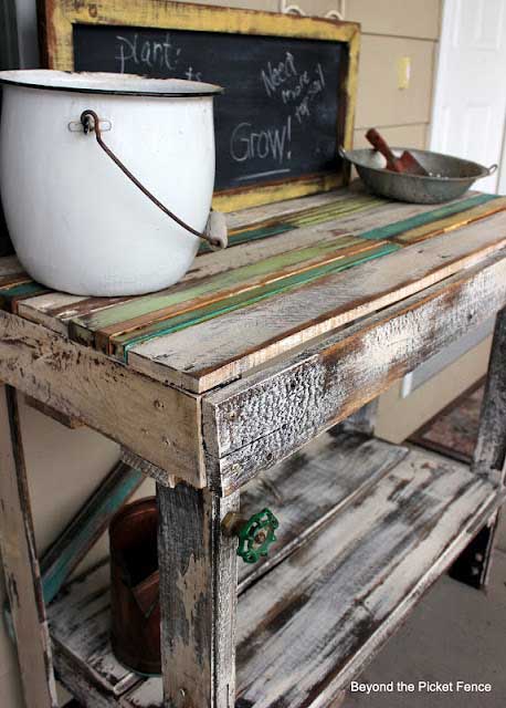 pallet potting bench