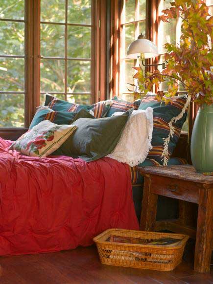 warm and rustic cabin bedroom 