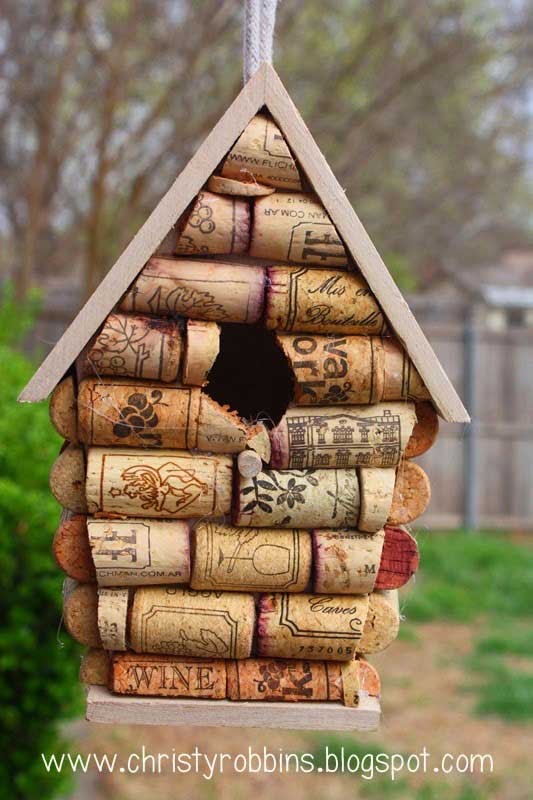 wine cork birdhouse DIY