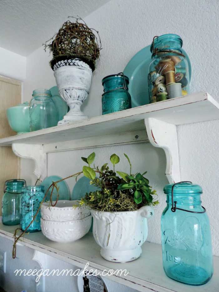 coastal blue cabin decor