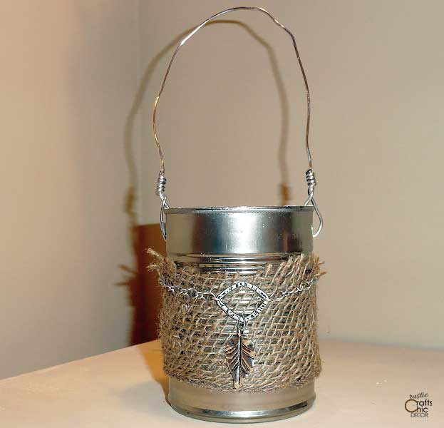 tin can with handle