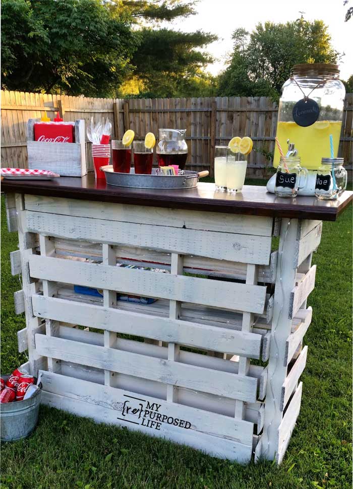 diy outdoor pallet bar