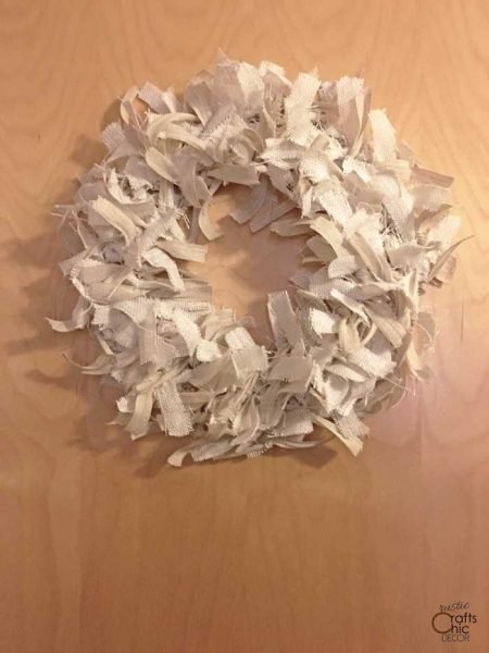 How To Make A Burlap Rag Wreath - Rustic Crafts & DIY