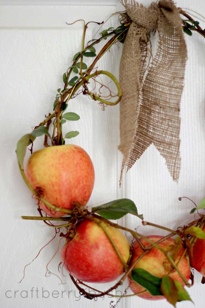 fresh apple wreath