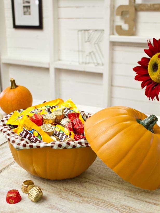 halloween party crafts - pumpkin serving bowl