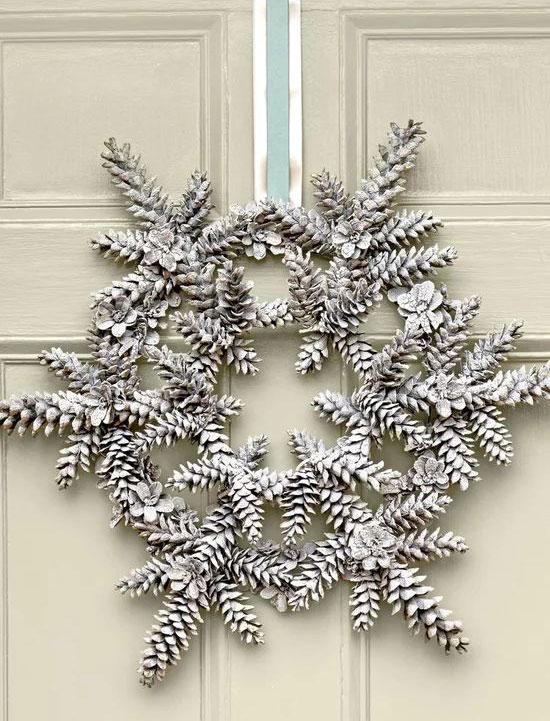 pinecone snowflake wreath