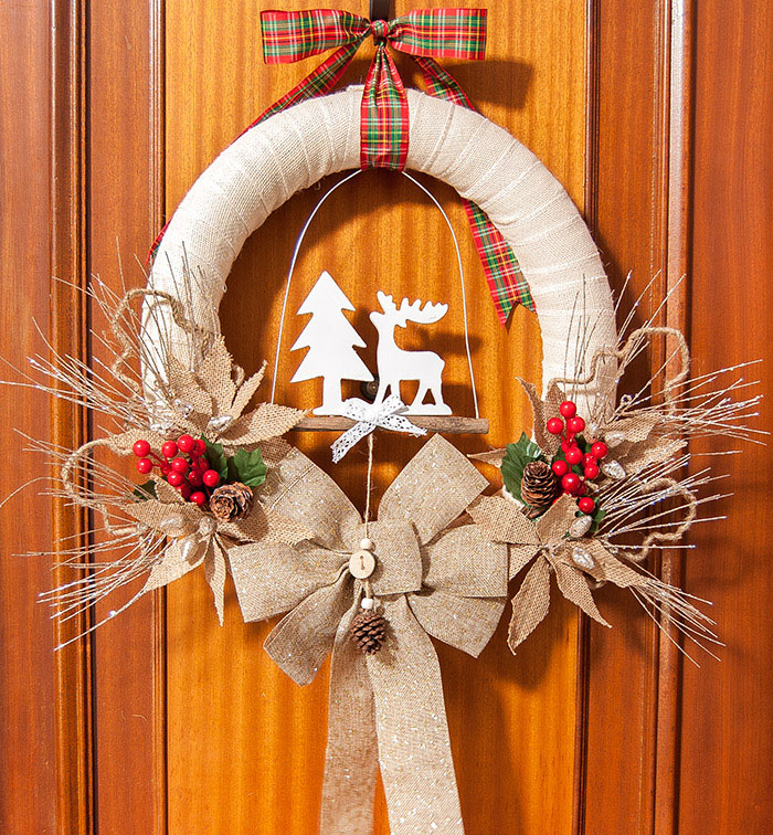 rustic burlap christmas wreath