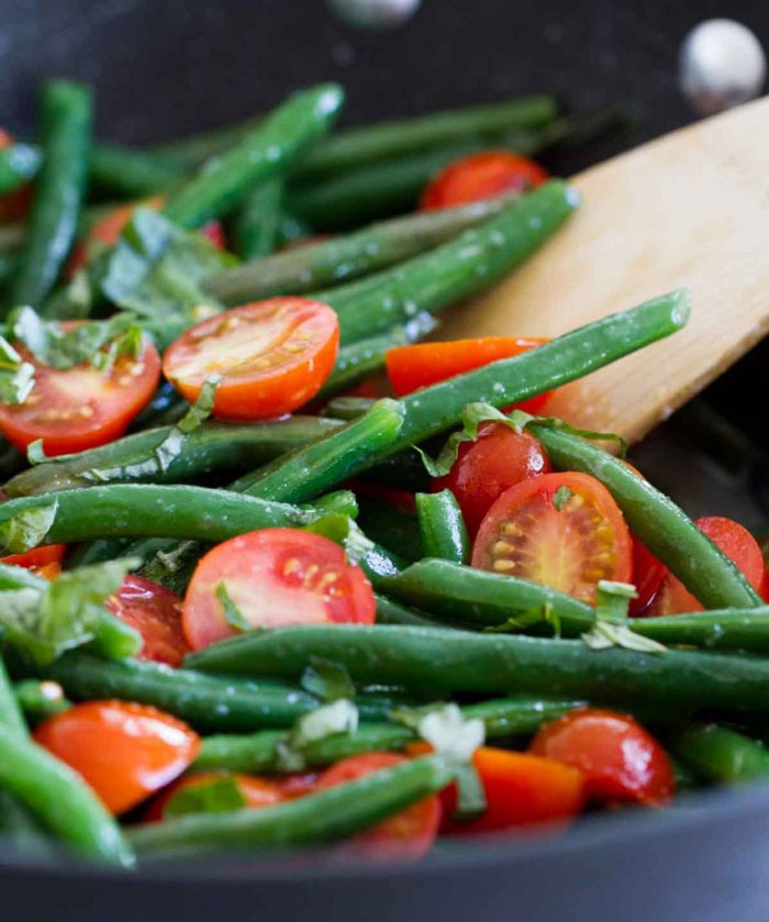 sauteed green beans and cherry tomatioes