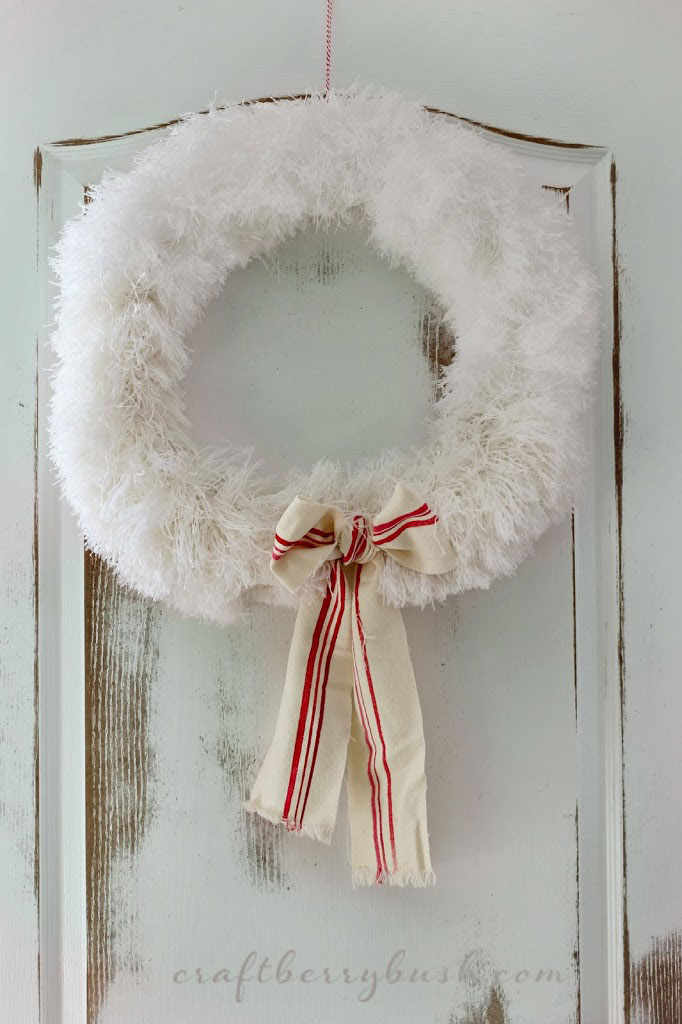 white fluffy christmas wreath idea