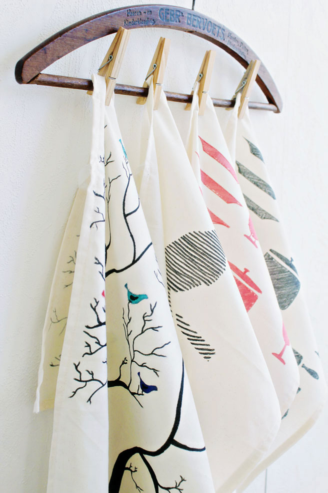 DIY Decorative Tea Towels - Scattered Thoughts of a Crafty Mom by