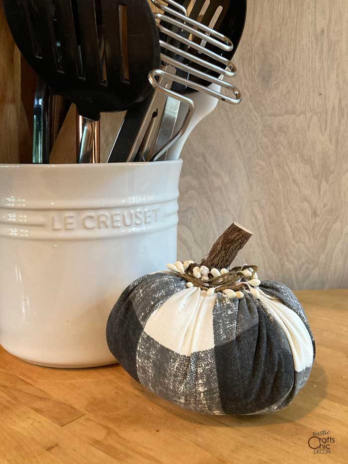 diy fabric pumpkin