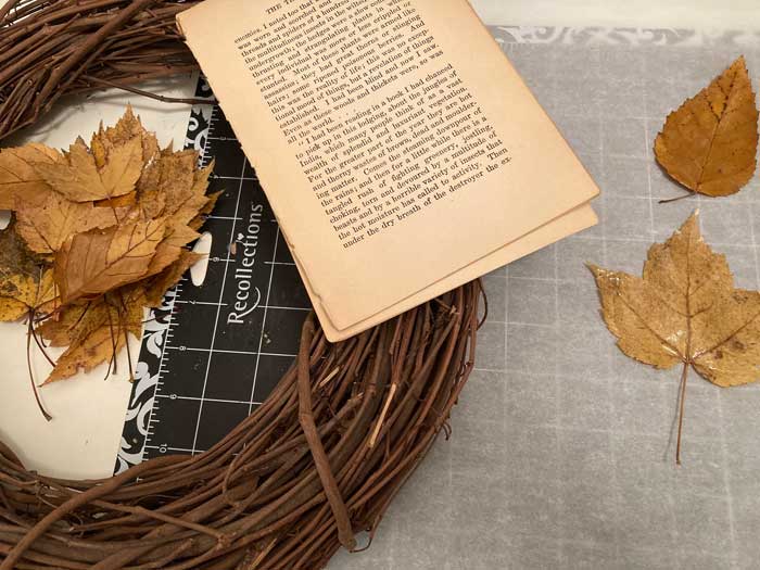 materials needed for leaf wreath