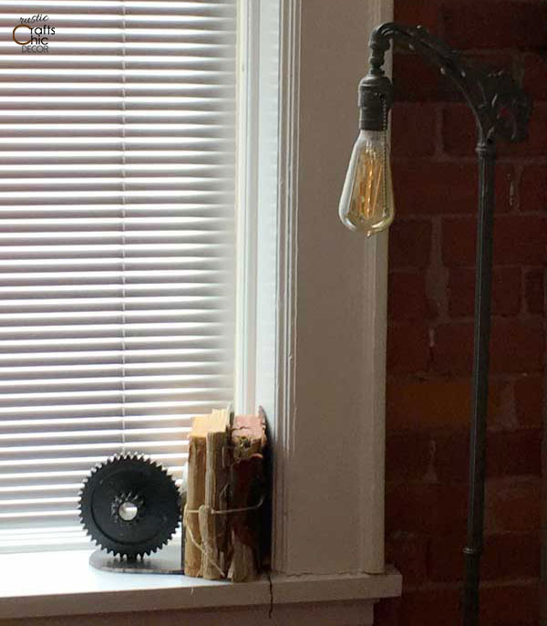 windowsill bookshelf