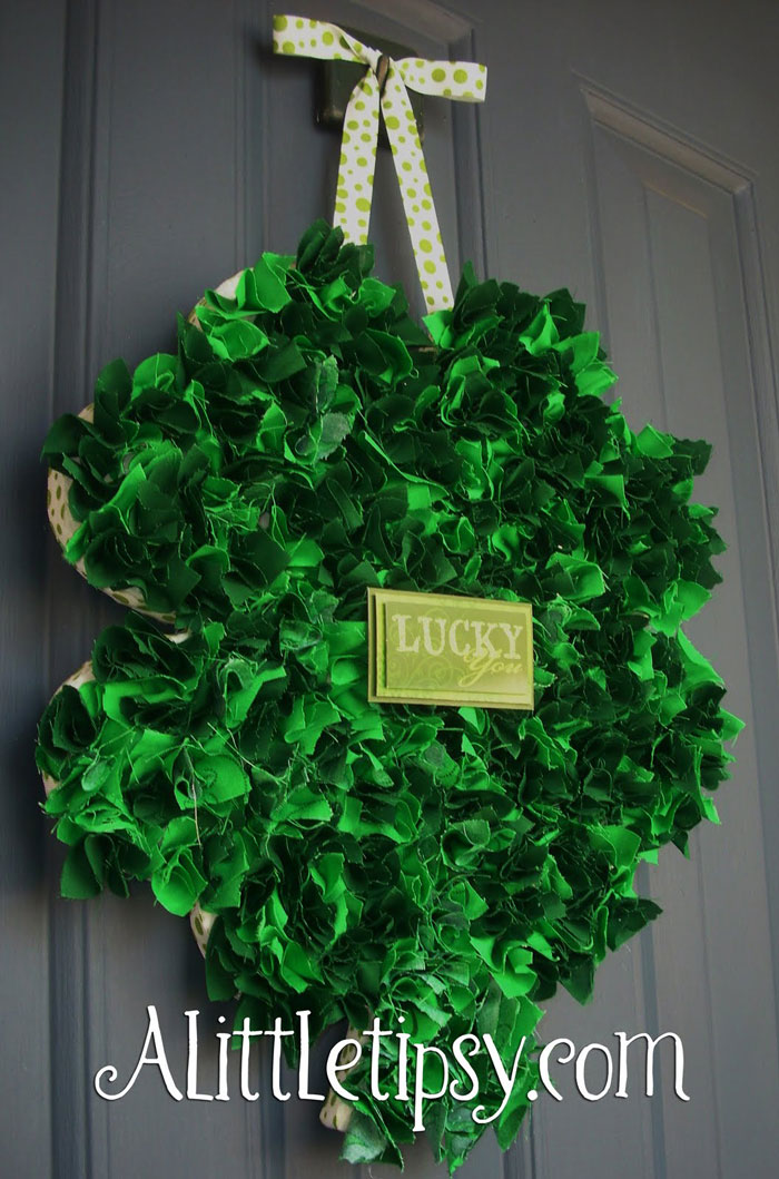 lucky green st patricks wreath