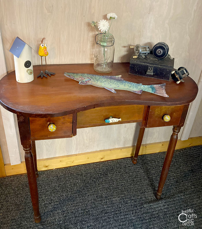 rustic spring entryway table decor