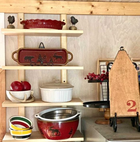 what to put on kitchen open shelving