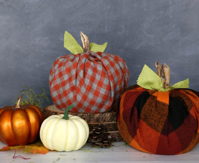 toilet paper roll pumpkins