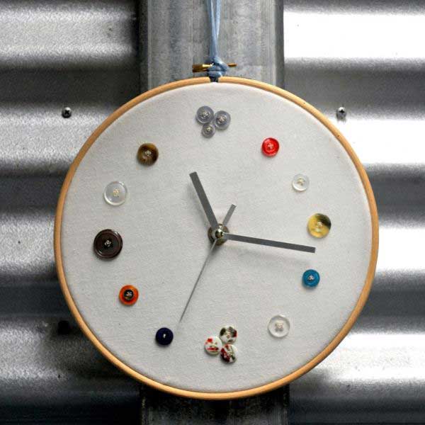 diy button clock