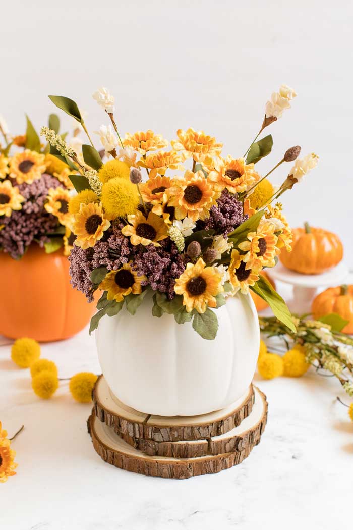 pumpkin vase centerpiece