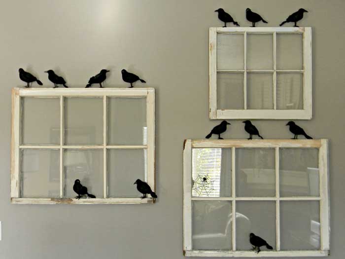 window halloween crows
