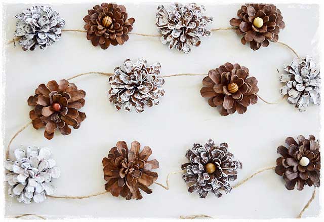 pinecone garland