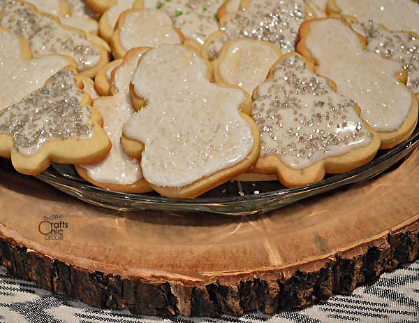 decorated Christmas cookies