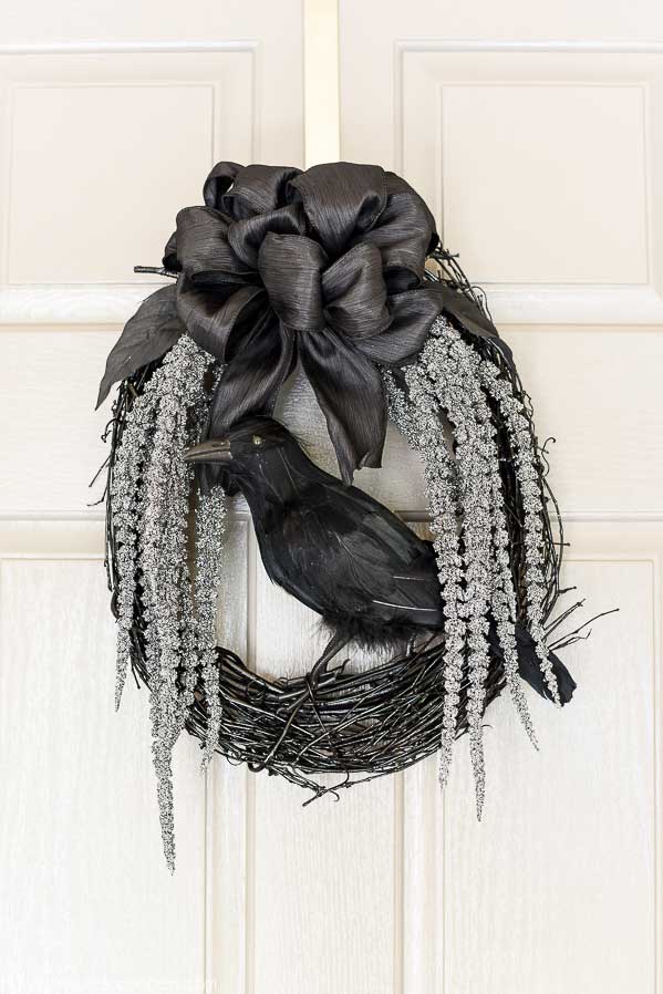 black crow halloween wreath